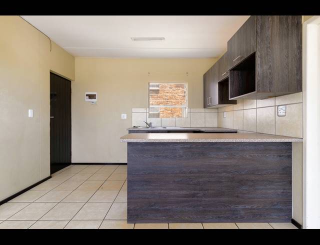 2 BEDROOM APARTMENT FOR SALE IN HONEYPARK